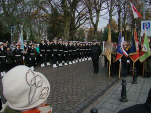 Read more about the article Gdzie świętować 11 listopada? Zgromadzenia, wystawy, koncerty i bicie rekordu w śpiewaniu hymnu (program)