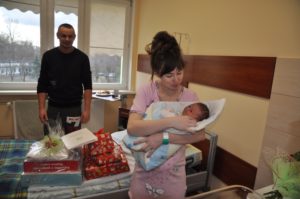 Read more about the article Witamy Julkę! Pierwsze dziecko urodzone w 2017 roku w kołobrzeskim szpitalu