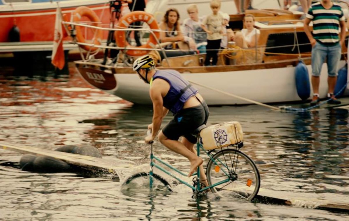 Sobota, Port Jachtowy, zawody w jeździe rowerem po desce na wodzie, start godz. 11, wstęp wolny