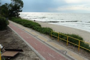 Read more about the article Umowa na przebudowę ścieżki od grobli do kładki podpisana