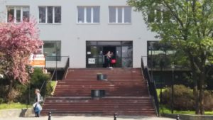 Read more about the article Rok temu szpital w wakacje pomógł w sumie ponad 5 tysiącom pacjentów spoza naszego powiatu. Teraz by sprostać wyzwaniu planuje zwiększyć obsadę