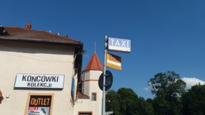 Read more about the article Taksówki w Kołobrzegu będą droższe? Taksówkarze chcą podnieść opłatę za „trzaśnięcie drzwiami”