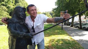 Read more about the article Turystka stoi już na skwerku przy ul. Obrońców Westerplatte (+zdjęcia, wideo)