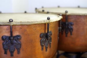 Read more about the article III Ogólnopolskie Dni Djembe: w Kołobrzegu darmowe warsztaty gry na bębnach
