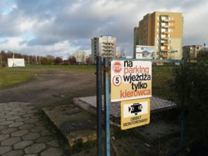 Read more about the article Duży parking przy ul. Fredry. Ma być ogólnodostępny, samoobsługowy i płatny