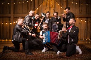 Read more about the article W tym roku kolędy zaśpiewa Enej. Urząd Miasta wkrótce zacznie rozdawać darmowe wejściówki