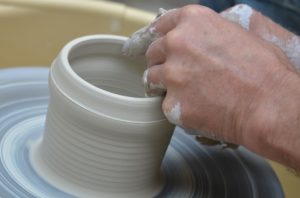 Read more about the article 230 tys. zł na dofinansowanie projektów związanych ze sztuką. Czas na składanie ofert tylko do 11 stycznia