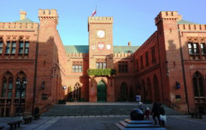 Read more about the article Nie będzie remontu ratusza. XIV-wieczne piwnice nie pomogły