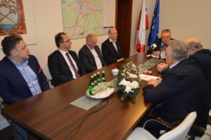 Read more about the article Umowa z kancelarią prawną na obsługę budowy oceanarium podpisana