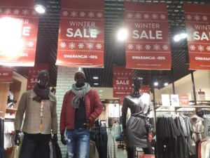 Read more about the article W sklepach zima jest już passe! Przeceny nawet o 80 procent. Sprawdzamy gdzie