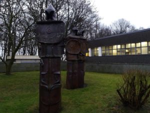 Read more about the article Rzeźby przy Perle Bałtyku znowu stoją (Aktualizacja: cztery, nie trzy)