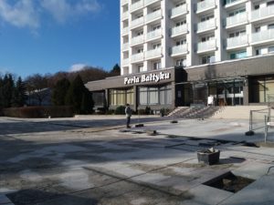 Read more about the article Robotnicy dotarli do najszerszego miejsca promenady