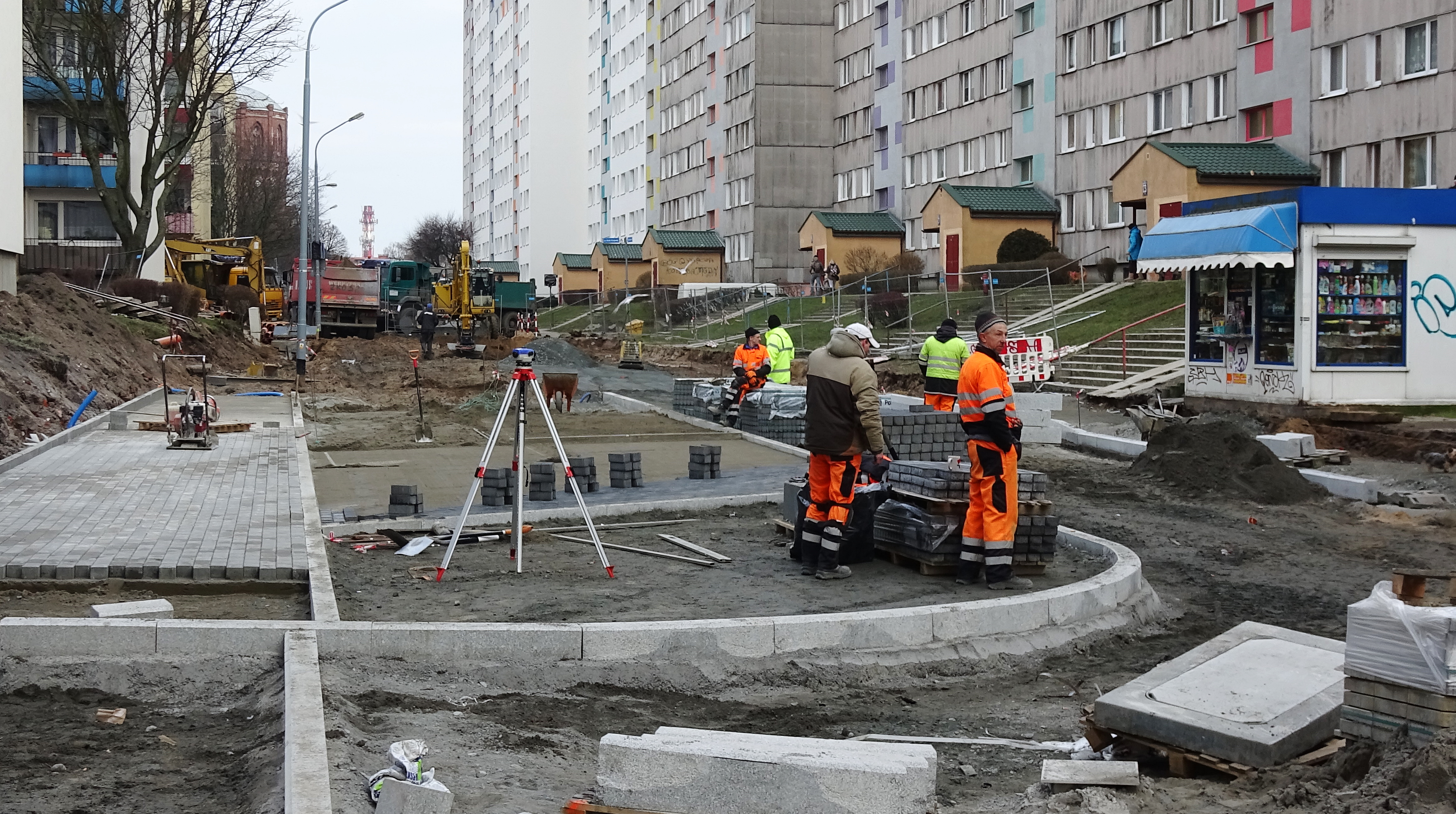 You are currently viewing Trwa przebudowa ul. Budowlanej. Dziś zaczynają obowiązywać zmiany w ruchu (+zdjęcia)