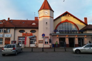 Read more about the article Nieuczciwa walka o klientów na dworcu PKP. Będzie posterunek sokistów?