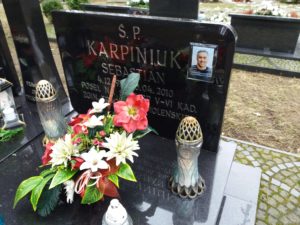 Read more about the article Wola rodziny nie zostanie uszanowana. Ekshumacja śp. Sebastiana Karpiniuka jutro o 5 rano