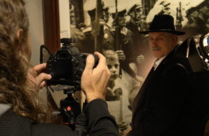 Read more about the article Powstaje niezwykła galeria portretów kołobrzeżan. Dołącz jutro w Centrum Ogrodniczym Żulicki