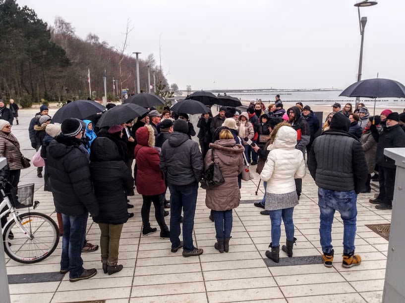 You are currently viewing Czarny Piątek: Niska frekwencja podczas protestu przeciwko zaostrzeniu ustawy aborcyjnej