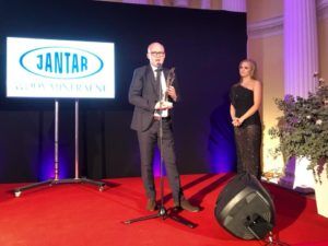 Read more about the article Woda Jantar ze statuetką „Lider wśród butelkowanych wód mineralnych”