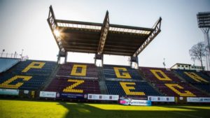 Read more about the article 70 lat Pogoni Szczecin – kibice Kotwicy organizują wyjazd na mecz (darmowe wejściówki)