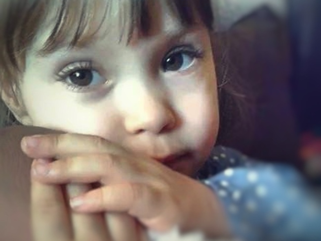 You are currently viewing Zbiórka dla małej Julki: Mojego cierpienia nie da się opowiedzieć…