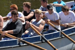 Read more about the article Regaty łodzi DZ na Parsęcie. Podium dla Zespołu Szkół Morskich i Zespołu Szkół im. Macieja Rataj z Gościna