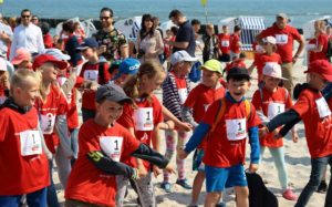 Read more about the article Familijny Bieg Śniadaniowy: Wszyscy pobiegli z numerem 1 (zdjęcia)