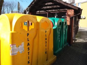 Read more about the article Pojawiają się nowe pojemniki na odpady. Ale uwaga, do 2 lipca śmieci wyrzucamy do starych