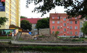 Read more about the article Spór: Mieszkańcy domów przy ul. Zygmuntowskiej spotkali się z inwestorem, który chce wybudować w ich sąsiedztwie apartamentowiec