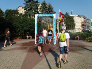 Read more about the article Kołobrzeskie wodociągi ustawiły wodną kurtynę dla ochłody