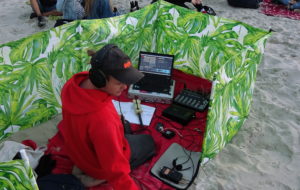 Read more about the article Wraca Morskie Ucho – niecodzienna audycja w plenerze