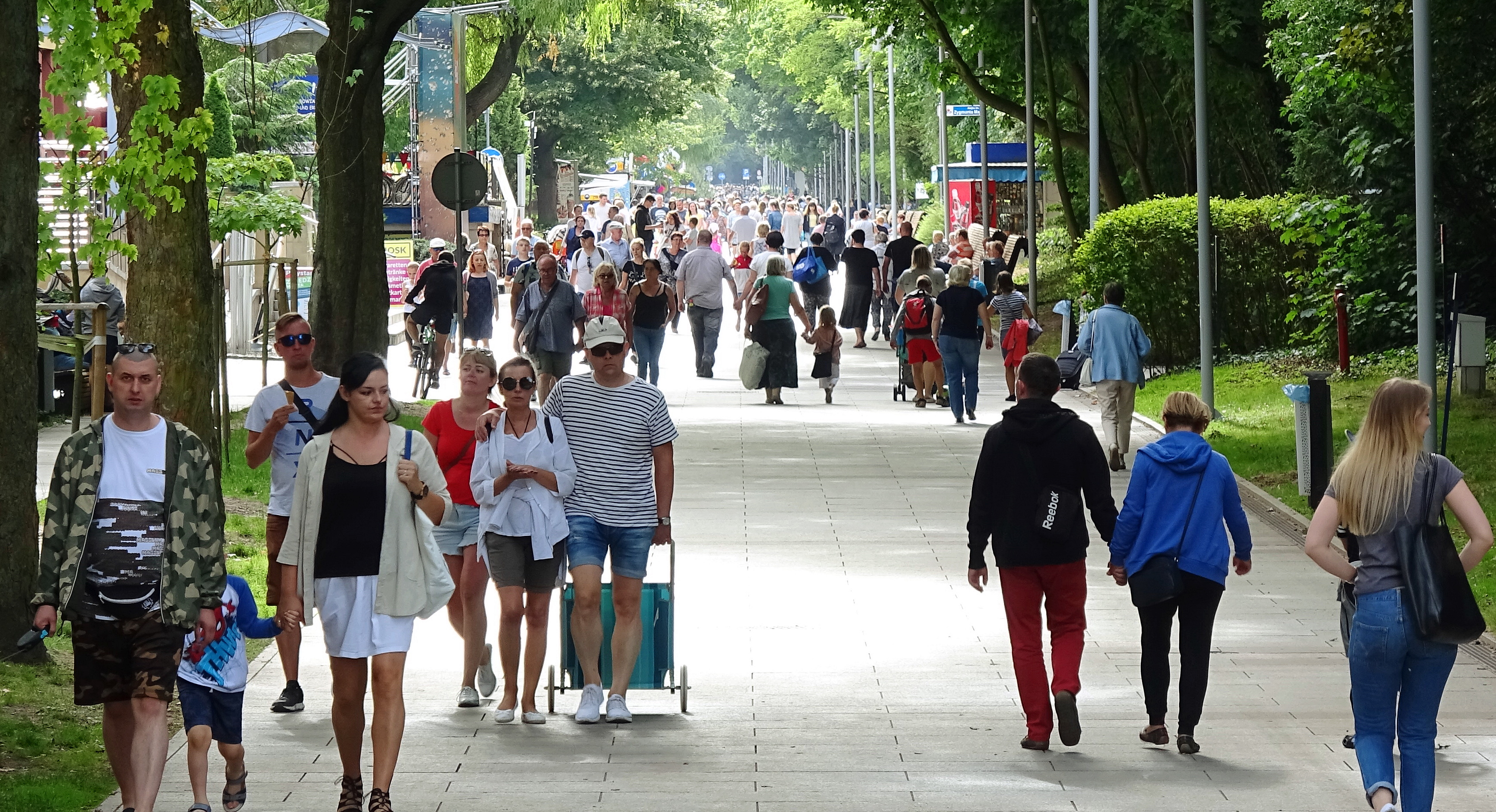 You are currently viewing Więcej miejsc handlowych na promenadzie tylko dla kołobrzeżan? Radny składa interpelację