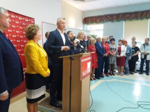 Read more about the article Wybory: SLD przedstawiło swoich liderów list do Rady Miasta i Rady Powiatu