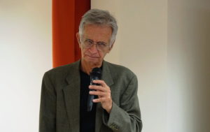 Read more about the article Niezapomniany wieczór z Jackiem Fedorowiczem w kołobrzeskiej bibliotece