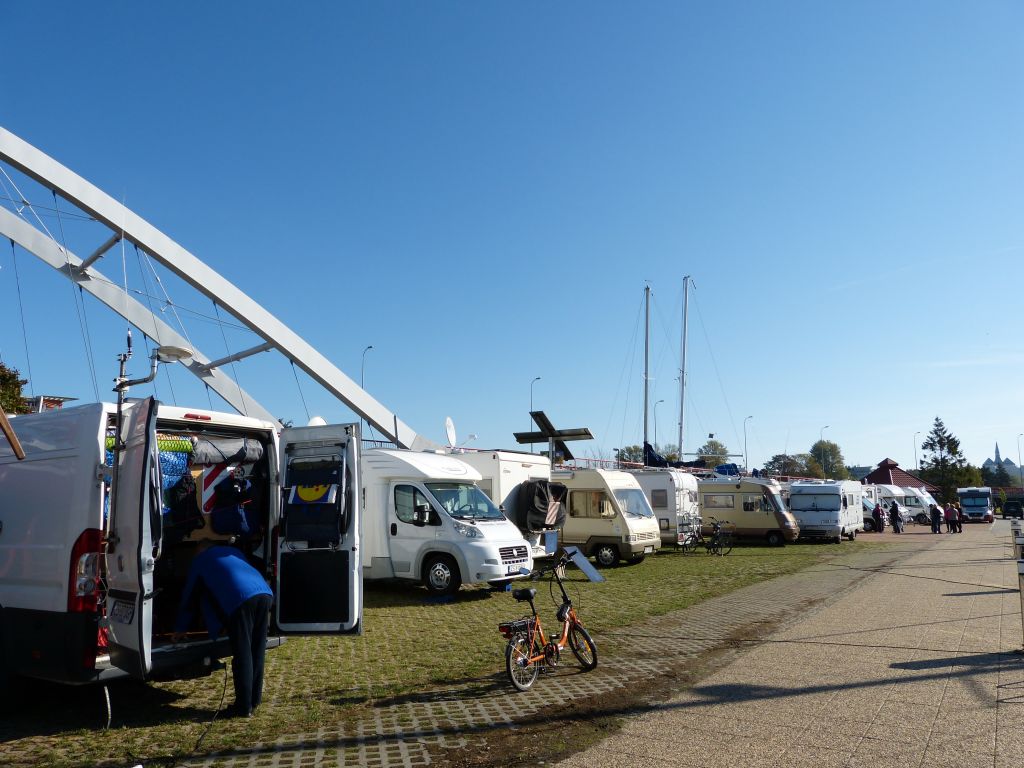 You are currently viewing Zlot kamperów w kołobrzeskiej Marinie Solnej