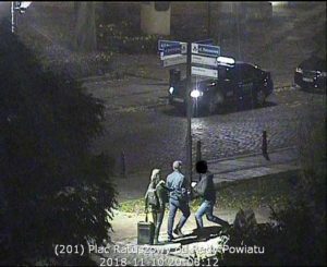 Read more about the article Kamera nagrała wandala, który uszkodził Turystkę. Urząd Miasta apeluje: „Zgłoś się dobrowolnie”