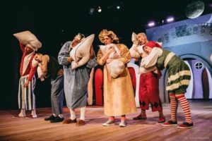 Read more about the article Niedziela, RCK, Poranki Młodego Widza/spektakl „Kraina Śpiochów”, godz. 11, bilety 10 zł