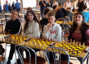 Read more about the article Szachy: Nasza drużyna na medal. Złoty medal!