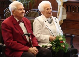 Read more about the article Kamienne gody to rzadkość. Państwo Nowakowie są razem 70 lat!