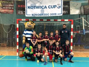 Read more about the article Kotwica Cup 2019. Za nami dwa dni wielkich piłkarskich emocji w hali Milenium (zdjęcia , wyniki)