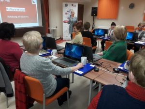 Read more about the article Ruszył program „Ja w Internecie”. Cykl bezpłatnych szkoleń w bibliotece