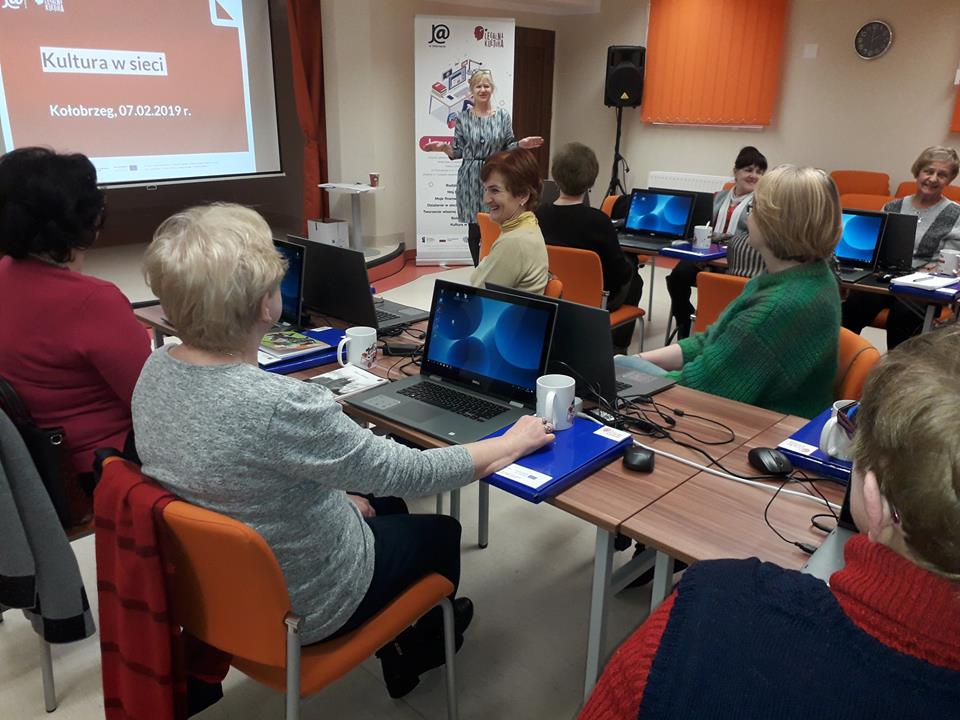 You are currently viewing Ruszył program „Ja w Internecie”. Cykl bezpłatnych szkoleń w bibliotece