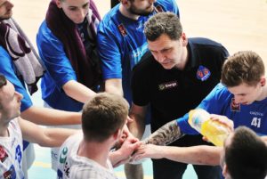 Read more about the article Pora odebrać #PasMistrzowskiPLK (zapowiedź sobotniego meczu)