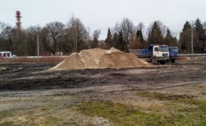 Read more about the article Miasto musiało się wstrzymać z budową parkingu. Wszystko przez plany inwestycyjne PKP