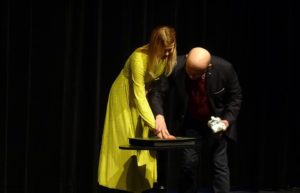 Read more about the article Ma powstać miejsce z tablicami z odciśniętymi dłońmi laureatek Kołobrzeżanki Roku. RCK szuka dobrego miejsca