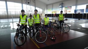 Read more about the article Mobilna Szkoła Rowerowa w Szkole Podstawowej w Dźwirzynie