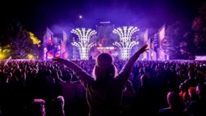 Read more about the article Organizatorzy Sunrise Festival podali ceny biletów. Niektóre z nich internauci skrytykowali