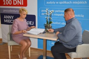 Read more about the article Umowa na przebudowę ul. Perłowej podpisana. Drogowcy mają się wyrobić w ekspresowym tempie