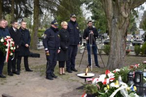 Read more about the article Dziewiąta rocznica katastrofy smoleńskiej. Kołobrzeg pamięta o pośle Sebastianie Karpiniuku