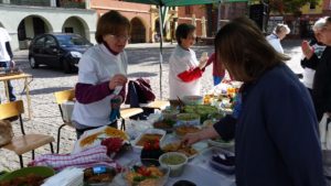 Read more about the article „Expo Zdrowie” na Skwerze Pionierów. Profilaktyka, darmowe badania i degustacje zdrowych potraw