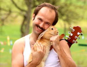 Read more about the article W lipcu w kołobrzeskim amfiteatrze wystąpi Sławomir